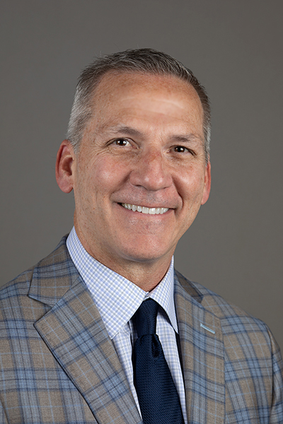 veryanmed1's tweet photo. NEWS: Veryan Medical is pleased to announce that Bret N. Wiechmann MD has been appointed as Chief Medical Officer following the recent retirement of Professor Peter Gaines.
#CMO #Endovascular #clifighters #BioMimics3D https://t.co/nxbTTIwDfQ