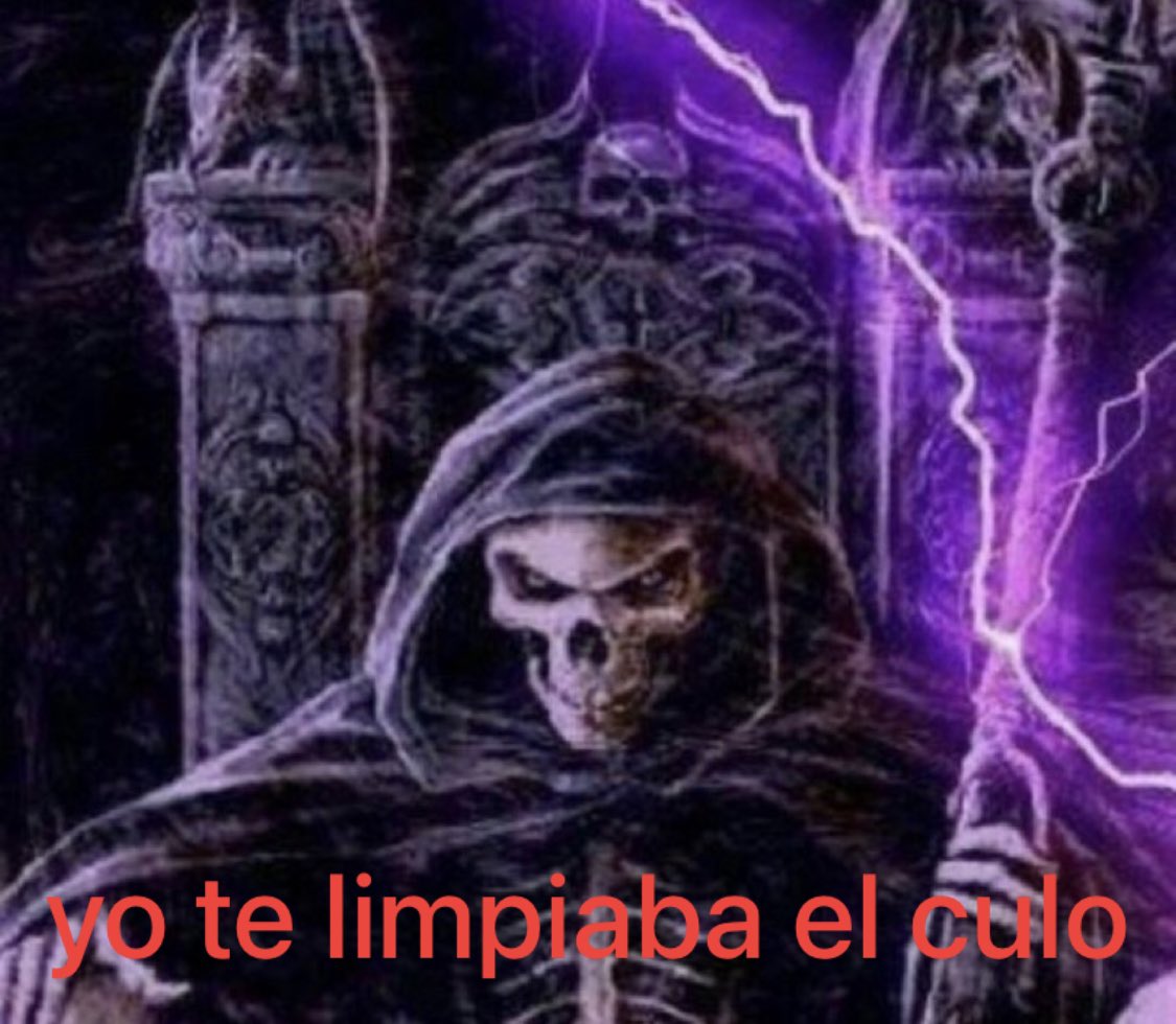 Parrobot7's tweet image. *Voy a una comunión*

Una señora random: