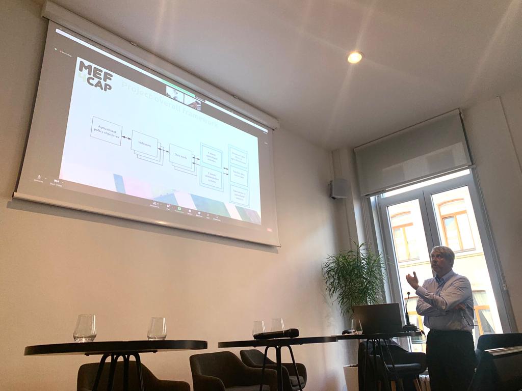 MEF4CAP's tweet photo. Our workshop has kicked off in 🇧🇪 and online🖥️

Following a brief introduction to the project, Tomaso Ceccarelli and Rob Lokers outlined the trajectories of the roadmap for future monitoring and evaluation of agricultural policies and the importance of demonstration cases #CAP https://t.co/7C3YwJt76W