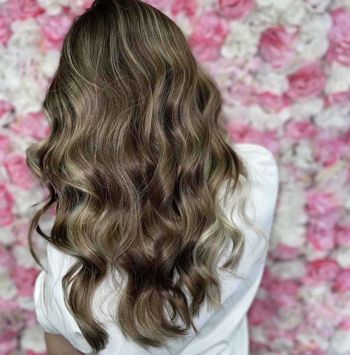 We are obsessed with this stunning milk tea balayage🧋

If you'd like your hair to look like this, get in touch with the team at Belle Blush Salon today!

#peterborough #rivergatesc #haircare #hairtip #hairdresser #belleblushsalon #hairinspo #hairtips #balayage