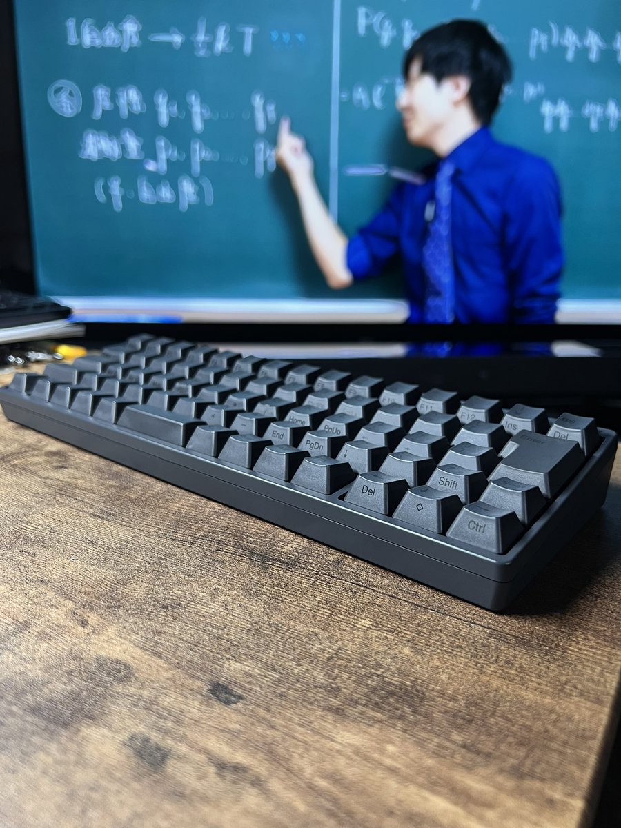 yasudaidai's tweet image. 新しい #キーボード 買った。
#hhkb 
#happyhackingkeyboard 
#professional #hybrid 
#keyboard