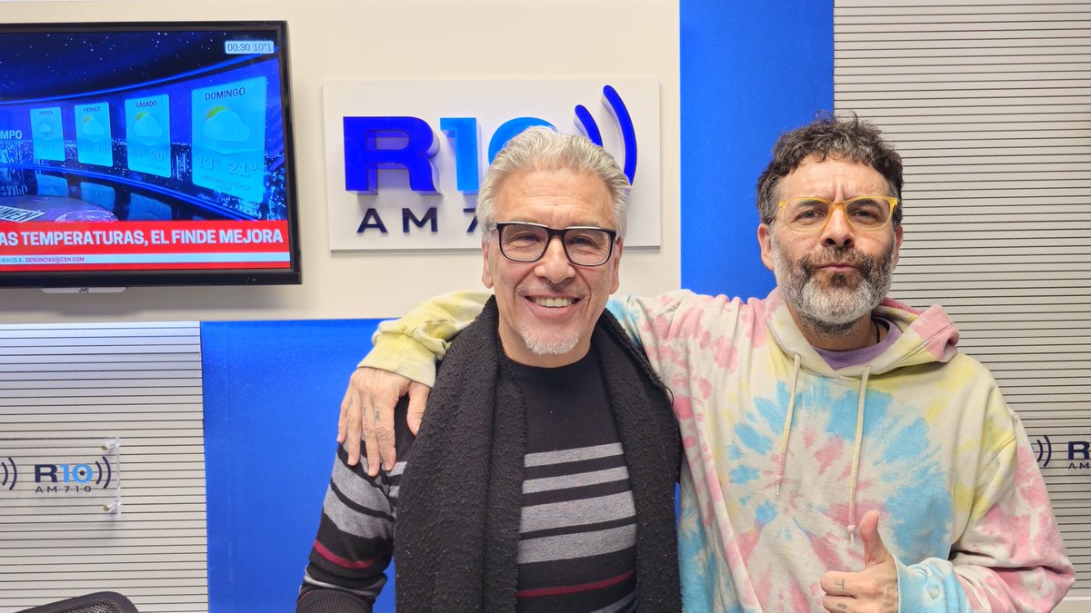 👉#LaMedianoche | 🗣🎙 <a href="/poliserpi/">Carlos Polimeni</a> recibe la visita del músico correntino <a href="/YacareManso/">Yacaré Manso</a>. • <a href="/Radio10/">Radio 10 - AM 710</a> #AM710 #ElSonidoDeLaRealidad 🔊 📻 🇦🇷 • 🎧 ▶️ radio10.com.ar