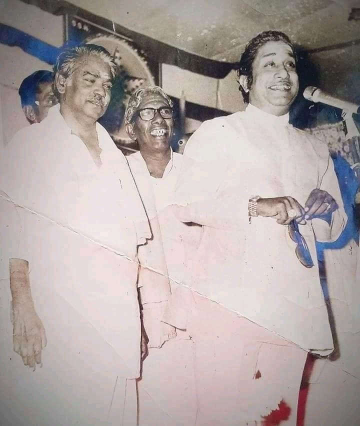 pasumpon73's tweet image. ஐயா மூக்கையா தேவர் 

ஐயா பெருமாள் தேவர் 

ஐயா சிவாஜி கணேசன் 

#மூக்கையாதேவர்_குருபூஜை