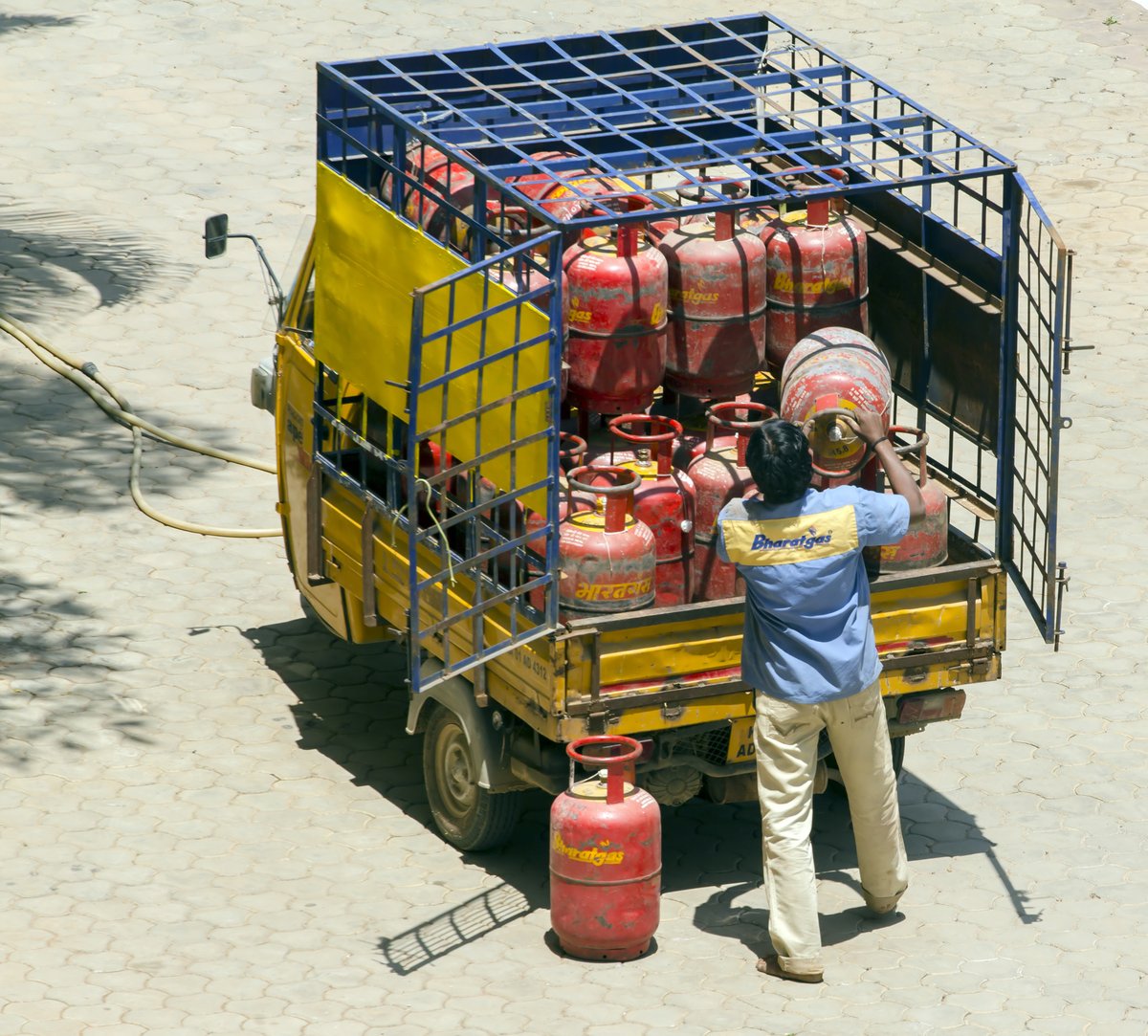 #Opinion

As RE-based solutions become technologically mature &amp; affordable, LPG is being widely considered a transition clean-cooking fuel that is most scalable across developing nations.

✍️<a href="/Abhishek_Kar_AK/">Abhishek Kar</a> &amp; <a href="/roshan_neeri/">Roshan Wathore</a>, <a href="/CSIR_NEERI/">CSIR-NEERI</a>, unpack why the G20 must promote LPG for