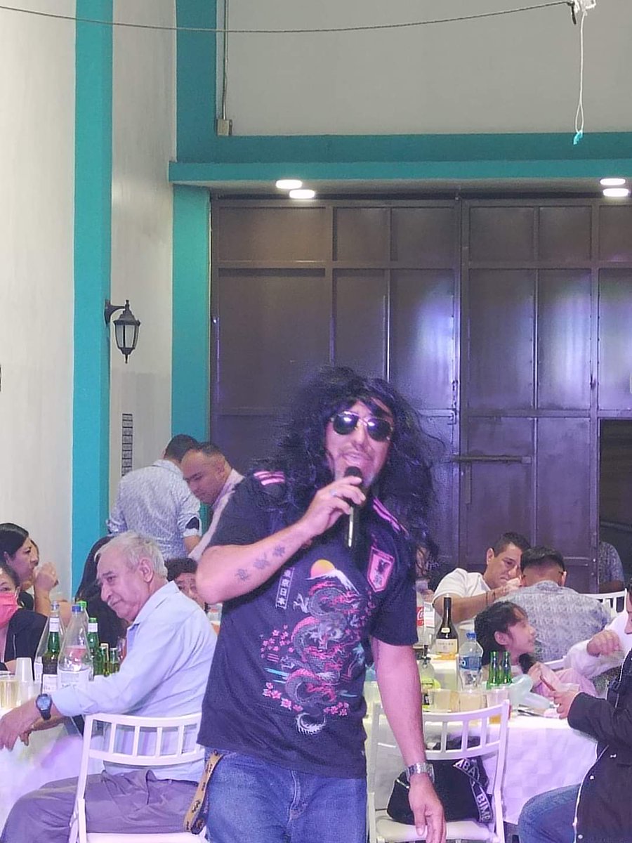 KuanMa's tweet photo. Haciendo show en una fiesta familiar, me animé a hacer el ridículo... https://t.co/jUCUctHXgz