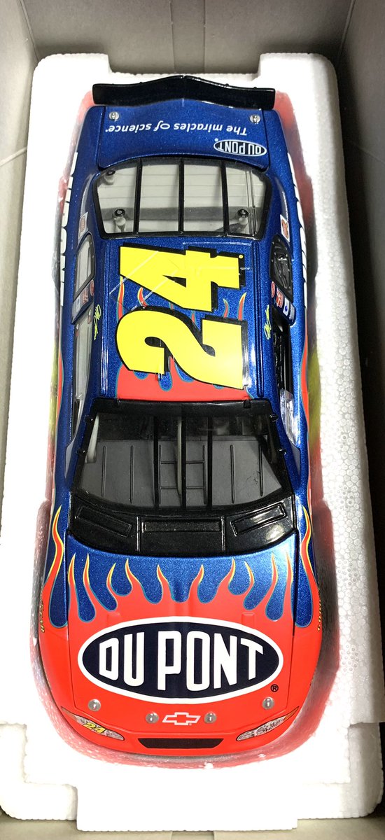 24dupontfan's tweet photo. 🚨GIVEAWAY🚨 GRAND PRIZE 4 the Kansas Weekend! IF @TeamHendrick WINS 1 lucky follower will win the 2002 J Gordon 1/24 diecast! YES, you read that right! I’m giving away my diecast! You MUST be following @Jgray_03 &amp; myself! You MUST like the post! Additionally, if @TeamHendrick https://t.co/4LuXmkTGob