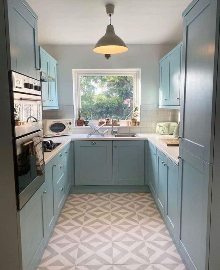 iggbuild's tweet photo. Korang kena tahu setiap dapur antara peranan yang besar dalam  ubah suai rumah 🏠. Tu sebabnya penting kena ada space planing . Jom tengok design bentuk dapur 🤩

Dapur Bentuk ‘U’ https://t.co/letJh4Y2sf