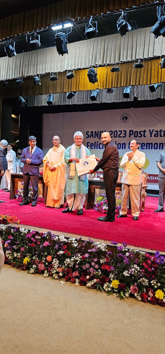 Thakurss111's tweet photo. #Humbled on being felicitated by the Hon'ble  @OfficeOfLGJandK,  @manojsinha_ Sir on successful culmination of #ShriAmarnathJiYatra2023
Satisfaction lies in the effort, not in the attainment, full effort is full victory and Power of passion, hard work, and never giving up always works.

#JaiBhole