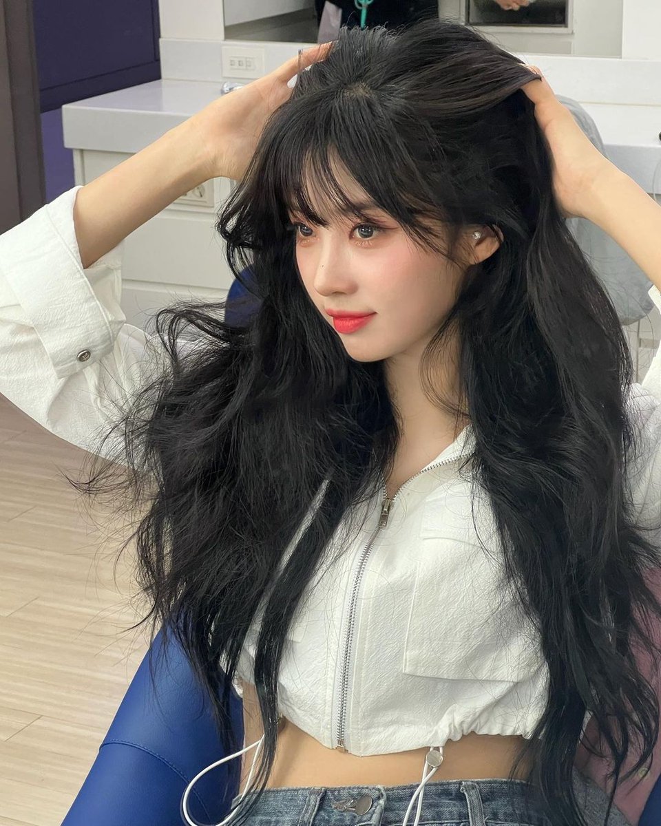 Refarlion's tweet photo. Okayy Sihyeon okayyyy..!! I'm faint 🥴
You slay me 🫠.. I'm donee ❤️❤️
https://t.co/wGEYfgCzIu https://t.co/cJStnqkiGW