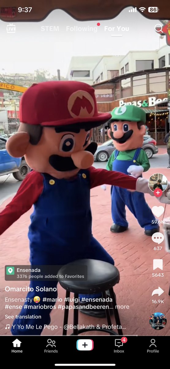 germs182's tweet photo. Nintendo gotta sue these two mfs right here https://t.co/VJShTnA3hg