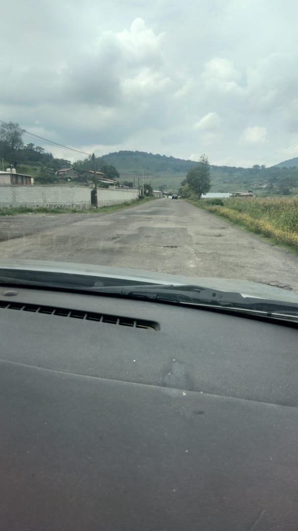 Doctorzita's tweet photo. @Edomex @alfredodelmazo @A_Temascalcingo @AytoAcambay  @SanAndresTimilp @lopezobrador_ @SICTmx DENUNCIA CIUDADANA, reportó las carreteras del Estado de México de los municipios de Timilpan-Acambay-Temasvalcingo, Autoridades pido el atento apoyo para que se realicen composturas. https://t.co/FLT0OtIc8Y