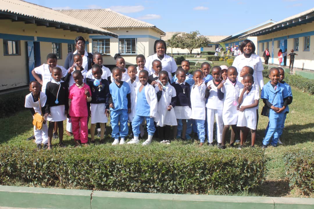 bandpstudycentr's tweet photo. #ProfessionsDay
Learners at primary school came dressed in their career of choice attires.
The aim was to ensure that they became more invested in their education. https://t.co/ebRaJqtjNn