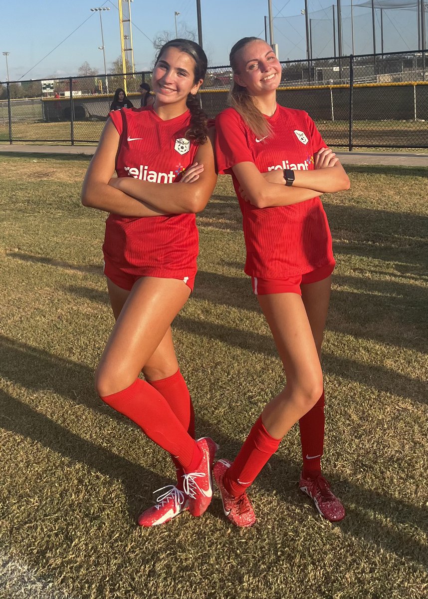 coachkevincross's tweet image. #samecleats 😃😃😀
2️⃣0️⃣0️⃣6️⃣ RISE Girls Academy ⚽️
#RISEGirlsAcademy