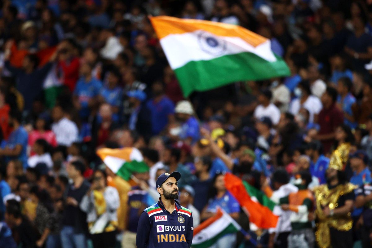 King and tricolor in the background. 🇮🇳❤️
@imVkohli 👑🐐
#ViratKohli 
#PAKvIND 
#CricketTwitter