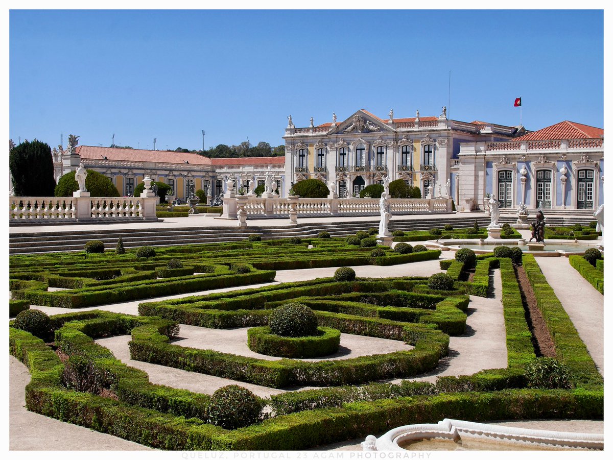 “Entre tritones y delfines. (Jardines del Palacio Nacional de Queluz) Portugal 23” #alfonsogamerogamero 

 #portugal #lisboa #palace #queluz #lisbon #palacio #architecture #history #rei #historia #monarquia #queens #palacionacionaldequeluz #decor #rainha #kings #arquitetura