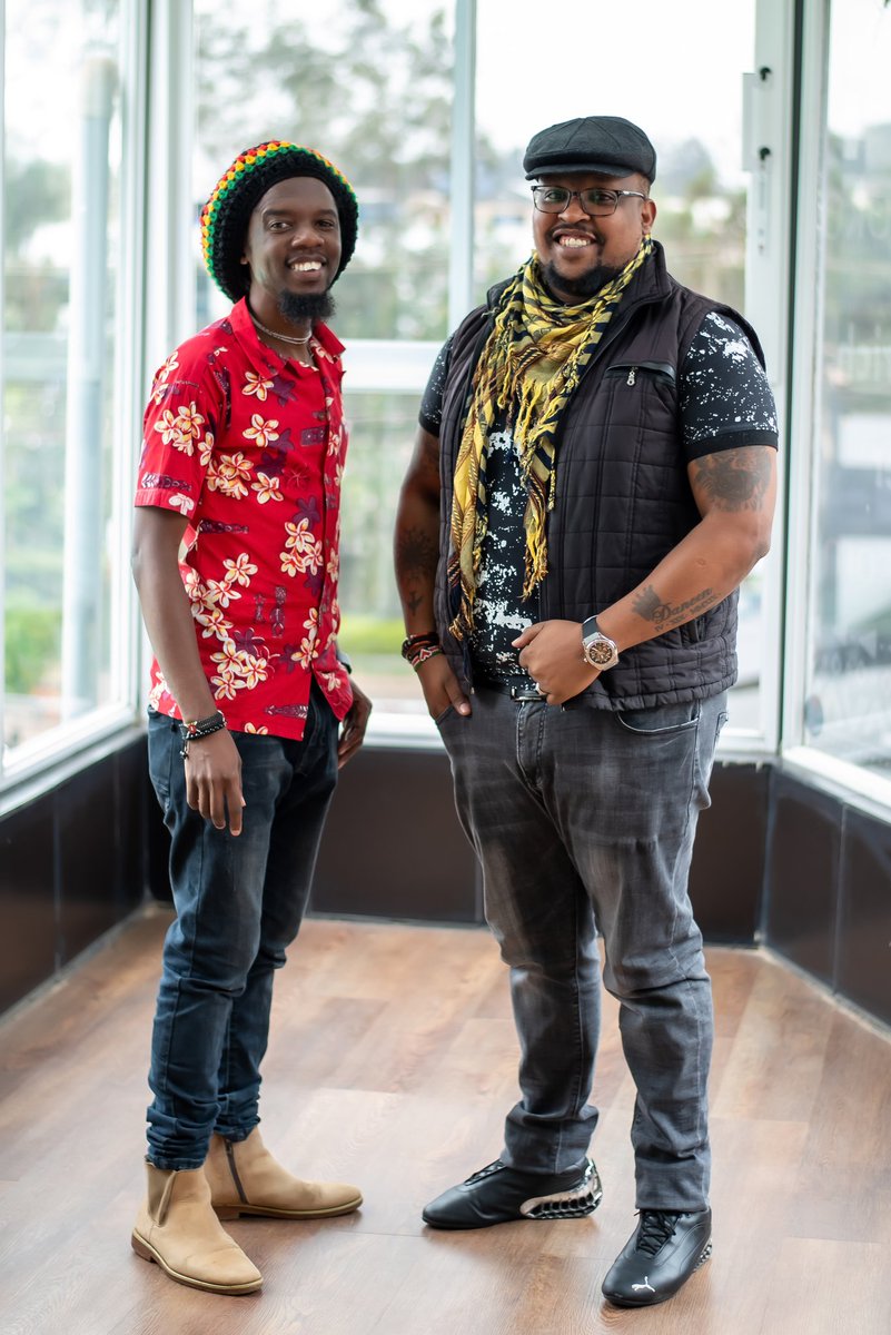 paysoko1's tweet photo. Gentlemen this is for you!

Vibin' high with a Rasta hat, flowered Shirt, Bracelet and positive energy.  Get this Ensembles via https://t.co/cnBwRUB7dR or Call/Whatsapp us on: 0794403000 for more details

Models:
@t.i.k.o.h
@collzcollins

@ni.plug @earnsoko @dadasoko https://t.co/IkwwnVYn7e