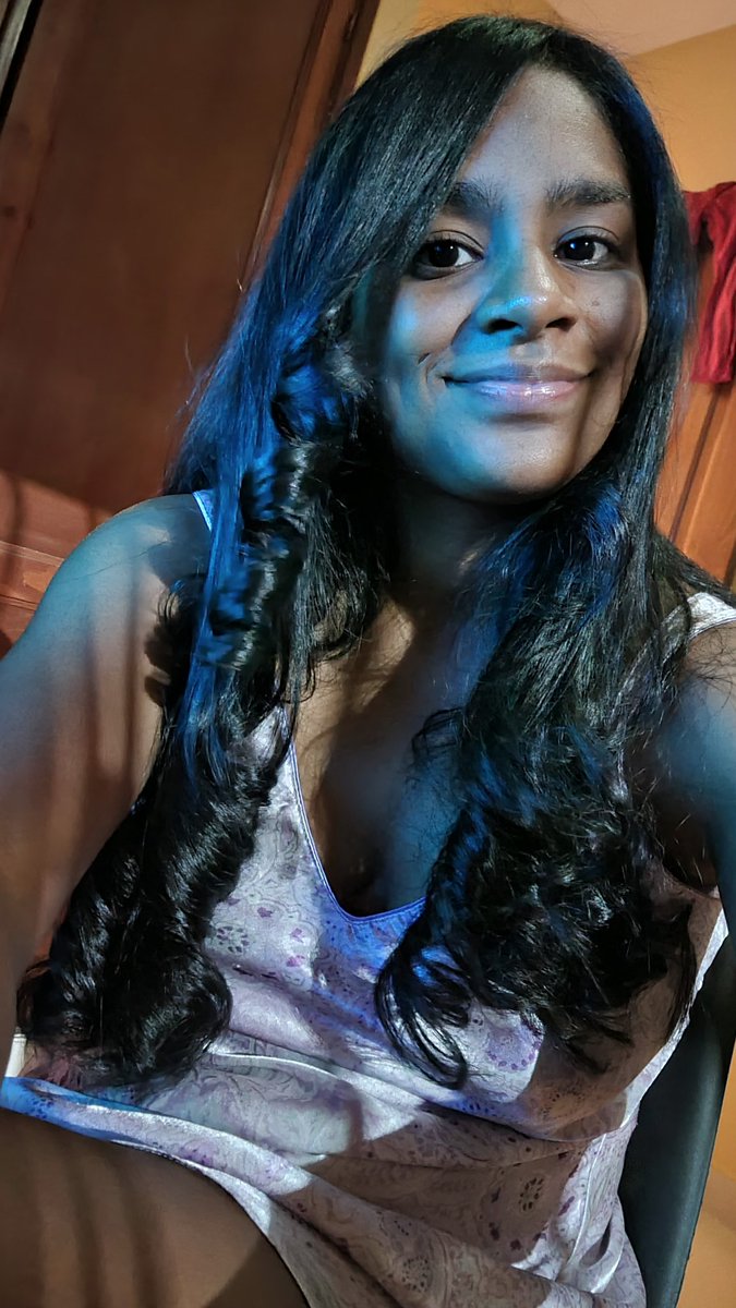 SarahGLuna's tweet photo. Felt cute, might delete later. https://t.co/7fxjQLDTWX