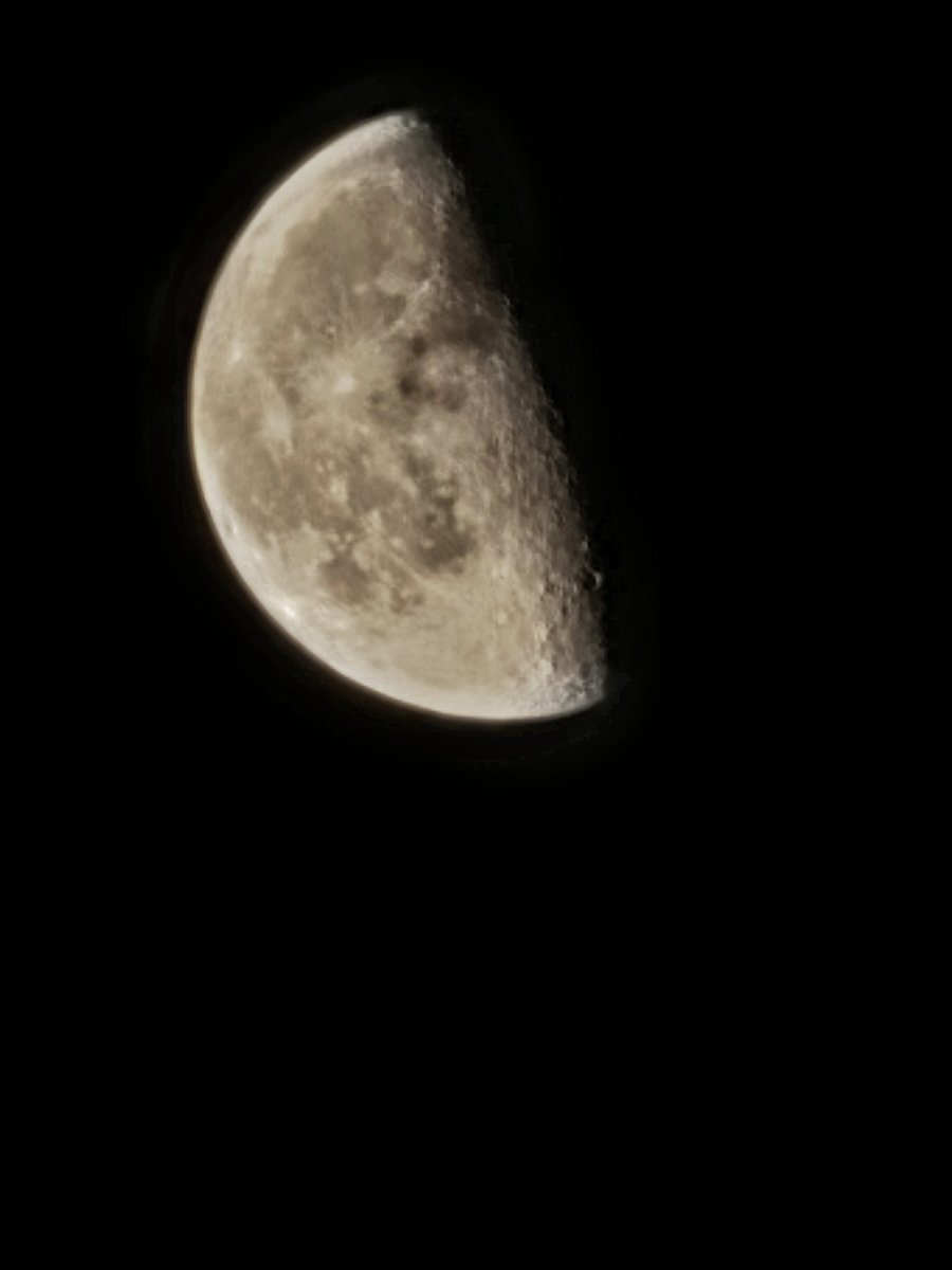 jackbeard007's tweet image. And people still ask me why I prefer Samsung...

@SamsungMobile S22 Ultra
75x Zoom
Contract tweaks in @snap_seeds

#moon #moonlight #love #night #photography #nature #luna #sky #art #stars #fullmoon #space #sun #photooftheday #nasa #moonphotography #instagood #nightsky #sunset