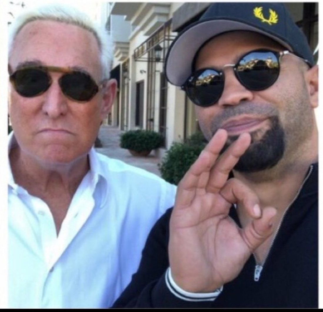 ElGuap_Oh's tweet image. White Supremacist Latino flashes the white power sign alongside White supremacists, leads a violent coup, gets sentenced to 22 years for it, &amp;amp; now will be rejected by White prison gangs who will remind him daily that he’s not, in fact, welcome. 😂 Pendejo.