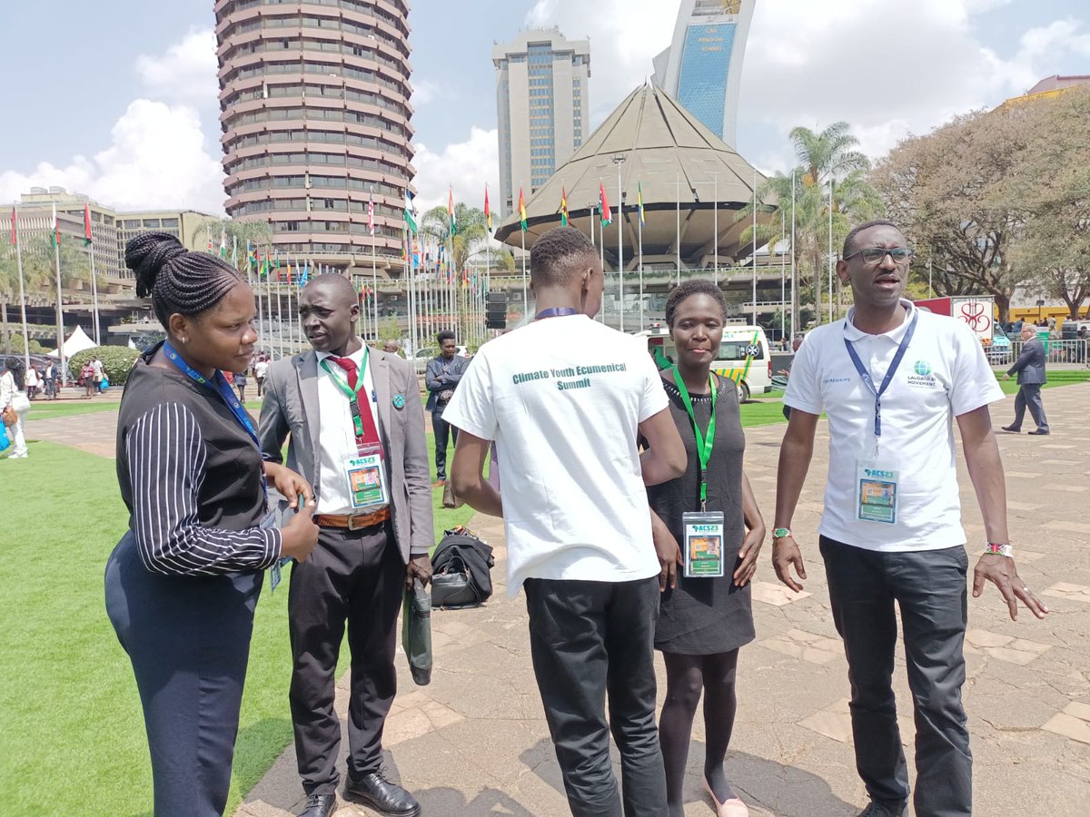 m_Augusty's tweet photo. Africa Climate summit #ACS23 Day 2 .
Key points.
 1. JUST TRANSITION FROM FOSSIL FUELS SHOULD BE A PRIORITY.
2. OUR LEADERS NEED A COMMON UNDERSTANDING TO ADDRESS THE ISSUES FACING AFRICAN COUNTRIES
3. IT'S TIME FOR THE VOICE OF THE AFRICAN YOUTHS.
#AfricaClimateSummit2023 https://t.co/bOtKWLQdEg