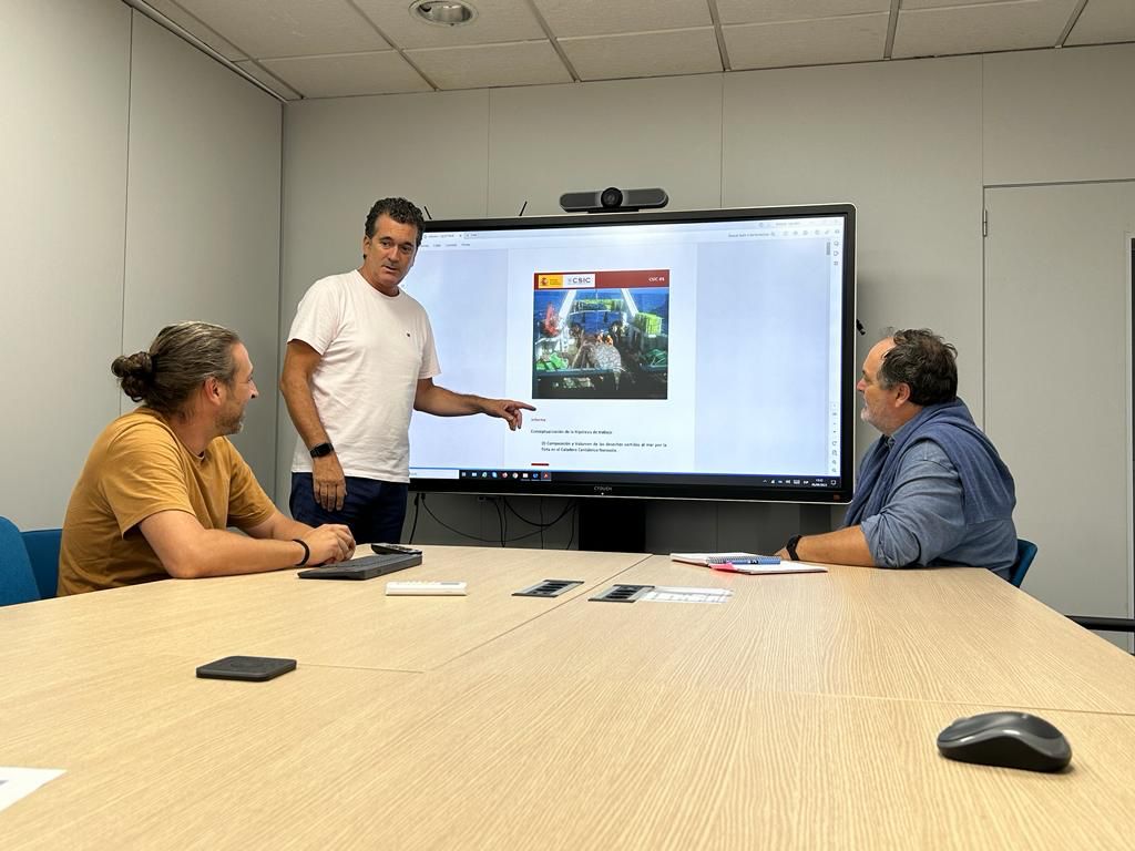 ProyectoGestpar's tweet photo. Tras varias semanas en las que hemos analizado cientos de miles de datos de las pesquerías del caladero del Cantábrico noroeste, ahora toca poner negro sobre blanco el primer informe sobre la composición y el volumen de los desechos vertidos al mar 🎣🌊 https://t.co/B4u7pCCplG