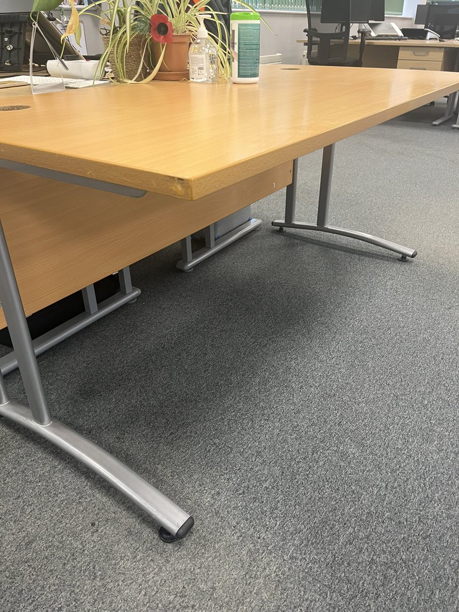 We’ve these tables that need to go if any education / charity groups in Teesside could make use? 

They would need to be collected from Darlington by the end of next week 😁

7x of the first pic type 
9x of the second pic type 

@teessidecharity