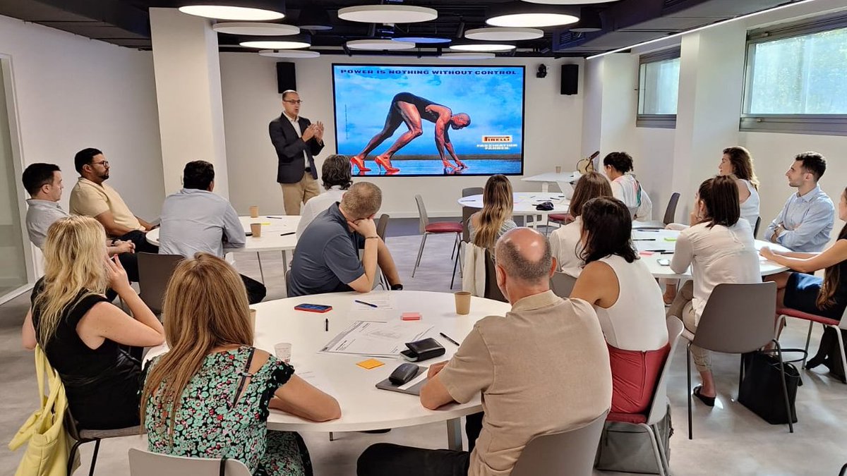 gremihotelsbcn's tweet photo. Avui organitzem la "Jornada d'Intraprenedoria: innovació i oportunitats en el sector turístic".
Té com a objectiu generar projectes disruptius i potenciar l'emprenedoria.
#gotourismup #innovació #emprenedoria #startups https://t.co/FvSzTiafWR