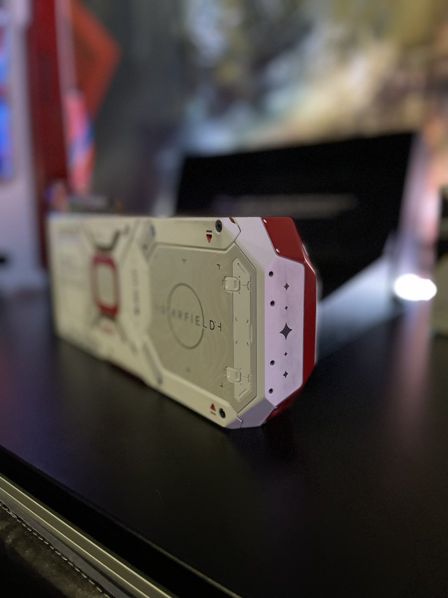 angadsingh06's tweet image. @StarfieldGame THEMED PC, Headphones, Graphics card, controller and CPU at the @AMD @EKWaterBlocks  booth at @pax west. 

@bethesda @BethesdaStudios @Xbox @XboxCanada @XboxGamePassPC .