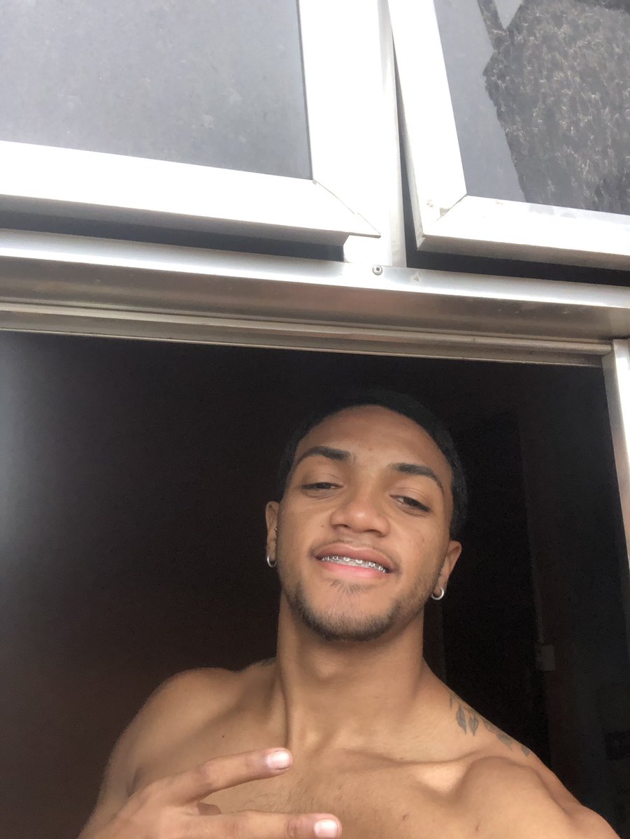 phzinn_'s tweet photo. 🥰 https://t.co/BFJkcYe3qT