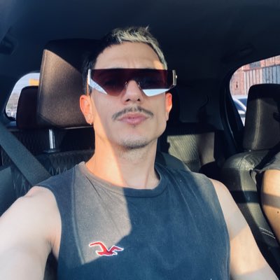 ggzn23's tweet photo. #NuevaFotoDePerfil https://t.co/khvZaEDtlS