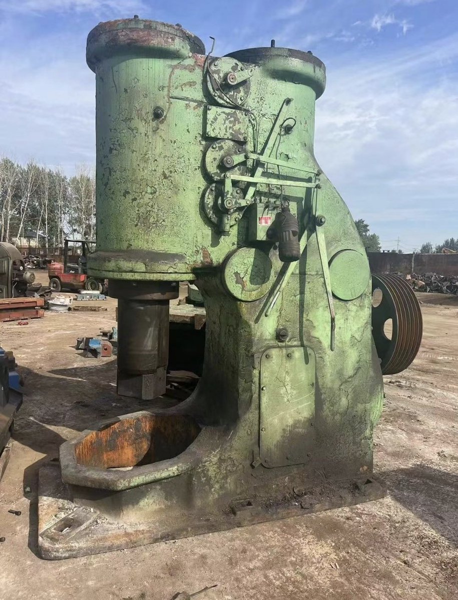 engplatform's tweet image. Forging hammer machine
#engplatform
#forging 
#forginghammer