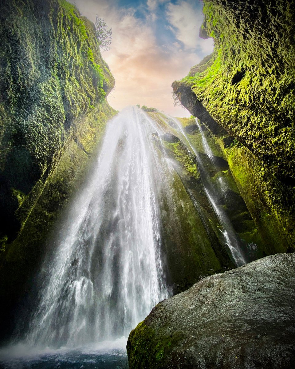 Gm all!

Waterfall Wednesday time! 

(Collected by the amazing <a href="/CryptoNCoffeee/">☕️☀️</a> 🤗🩵