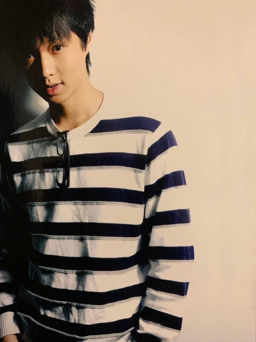 EXOBreakingNews's tweet photo. LAY ZHANG @layzhang https://t.co/NdsYUGyH1X