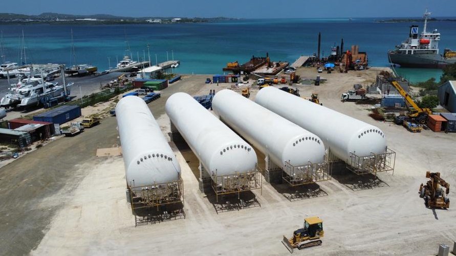 INOXCVA's tweet photo. With installation of the giant 4 x 1000m3 #LNG tanks on their foundations, the count down to the start up of the Mini LNG Terminal in #Antigua has begun. Stay tuned here for more updates from #INOXCVA and the #CLNG teams.
#CaribbeanLNG #LNGindustry #LNGshipping https://t.co/0Z9bQDCgvs
