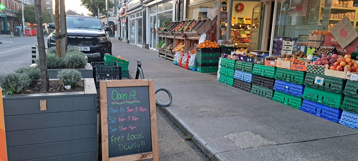 juleshayesIE's tweet image. Great to have The Punnet open at 5am, every weekday. Has to be the only spot in the area open this early? #glasthule #dunlaoghaire