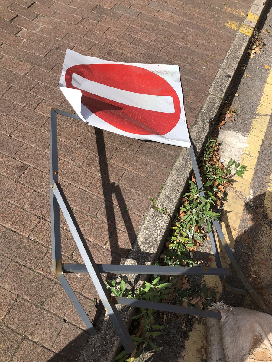 DistressedSigns's tweet photo. I think I’m beyond repair as Someone doesn’t know the meaningful this sign 😤 https://t.co/6Yme4MIKMa