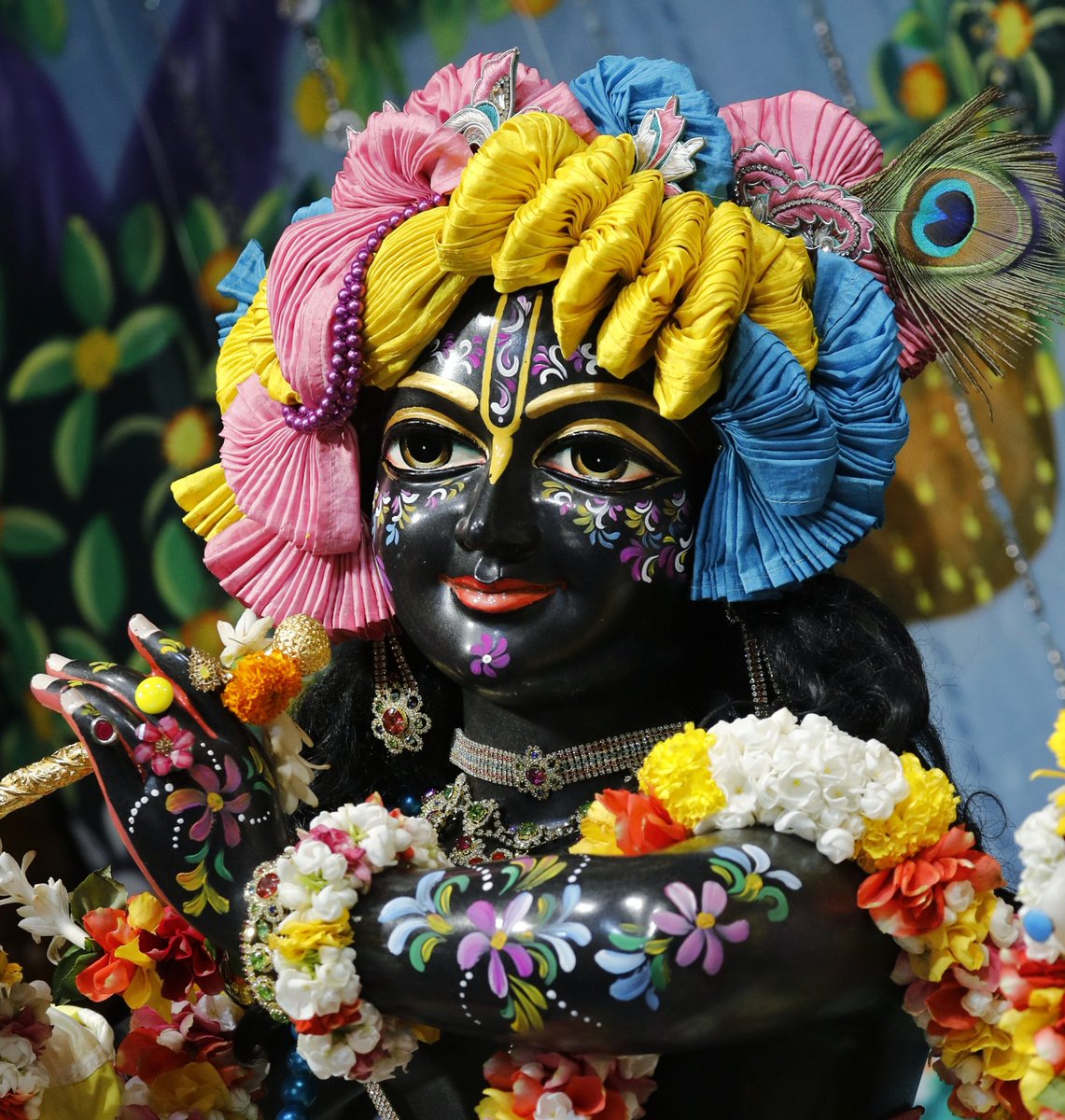 iskcon_noida's tweet photo. Hare Krishna,

Our Online Donation Link for Janmashtami is given in Bio.Please donate generously for making this festival Grand Success.

Sri Sri Radha Govind Dev ji Shringar Aarti Darshan, 6th Sept.

#iskcon_noida #janmashtami #devotional #harekrishna #srimatiradharani https://t.co/ySfLWjWz0Z