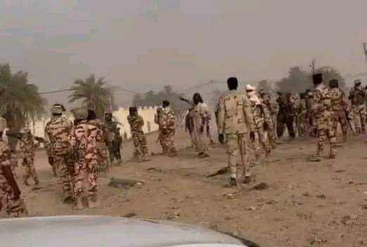 LeBergerInfo's tweet photo. 🇹🇩Tchad| Un militaire français tire à bout portant sur un citoyen tchadien à Faya, 

A la base de l'armée d'occupation française, un soldat français a tué à bout portant un citoyen tchadien après une altercation. https://t.co/aYDGWAkaP5