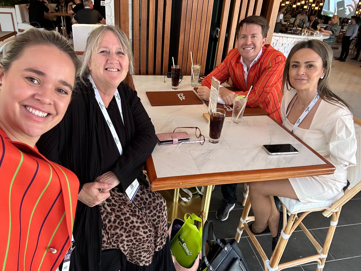 Expr3ss's tweet image. Never a dull moment when the #OrangeJacket is on the town!

Last week Expr3ssors Annelies and Andrew headed to the NoVacancy Hotel and Accommodation Expo and took the chance to meet up with Donna Musarella and Aurora Perez from Expr3ss! customer Luxxe.

#expr3ss