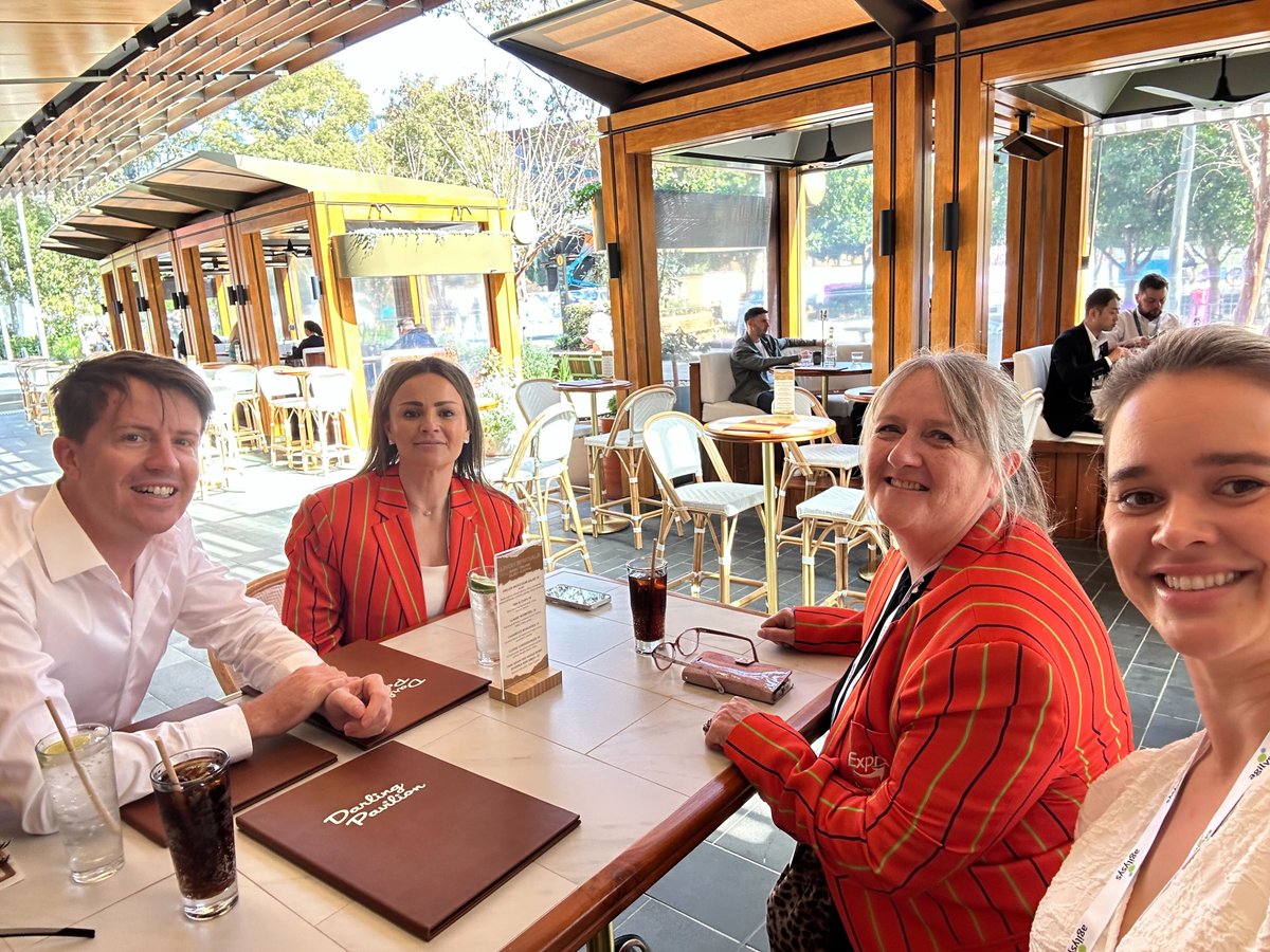 Expr3ss's tweet image. Never a dull moment when the #OrangeJacket is on the town!

Last week Expr3ssors Annelies and Andrew headed to the NoVacancy Hotel and Accommodation Expo and took the chance to meet up with Donna Musarella and Aurora Perez from Expr3ss! customer Luxxe.

#expr3ss
