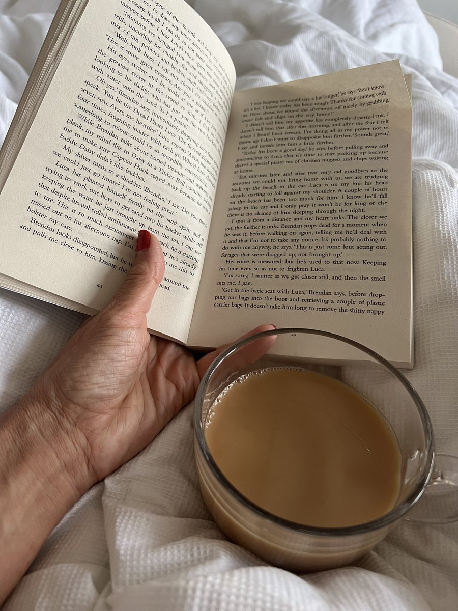 Good morning fellow writers!  Today I WILL WRITE … after I’ve read some, obviously ! #iamwriting