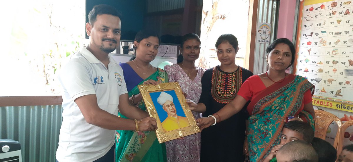 itsme_anupdeb's tweet photo. Teacher's Day celebration at
CSC SHISHU TIRTHA, TELIAMURA 
MAHARANIPUR, CHAKMAGHAT, KHOWAI, TRIPURA-799205
@DrManikSaha2 @CSCTripura @kalyaniroybjp @CscKhowai @ceo_csc @LaxmipurC @VivekKu00544358 @PatankarRishi @CSCegov_ @academy_csc https://t.co/BhSaB9P1su