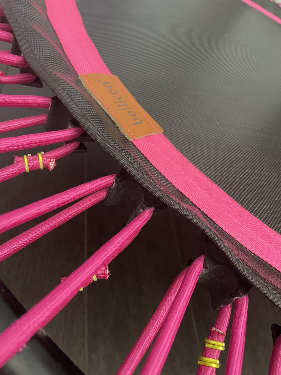 Birgit_Haase's tweet image. Die morgendlichen Sprachnachrichten abhören und aufsprechen - während ich auf dem Trampolin schwinge - bringt täglich ohne zeitlichen Zusatzaufwand einiges an Bewegung mehr 💪🏻😇😎

#ProTipp 

Habt einen wundervollen Tag 🍀💕😊