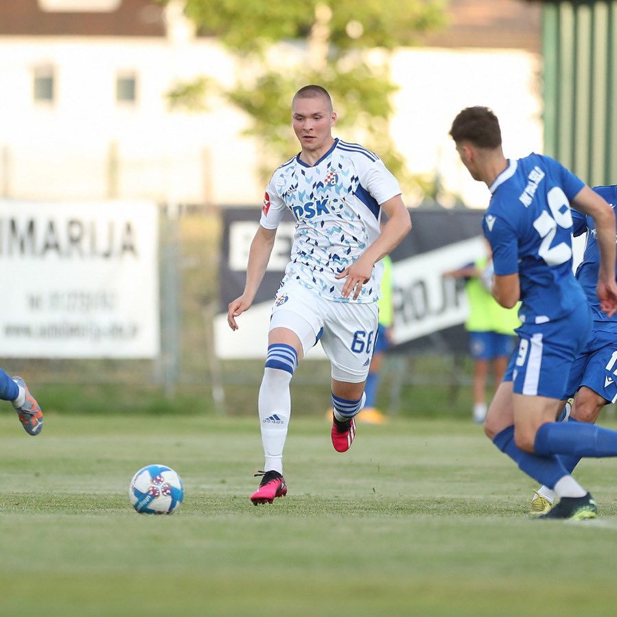 Mladi napadač Dinama Bartol Barišić karijeru će nastaviti u slovačkom DAC-u iz Dunajske Strede ⚽️

Bartole, hvala na svemu i puno sreće u novom klubu! 💙

📸 Pixsell