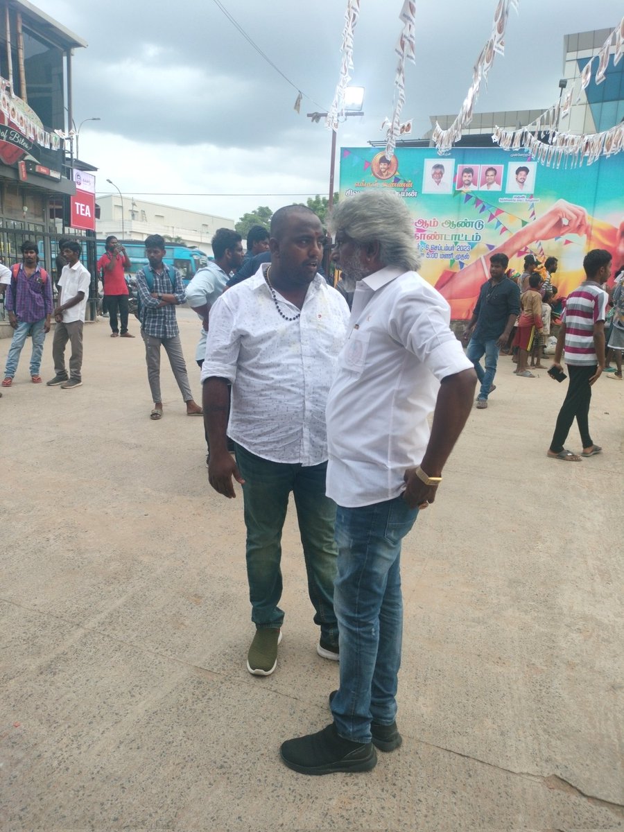 asief_md_'s tweet photo. செயல் புயலும் செயல் வீரரும்
#10YrsOfMegablockbusterVVS https://t.co/H1NSOgKTcQ
