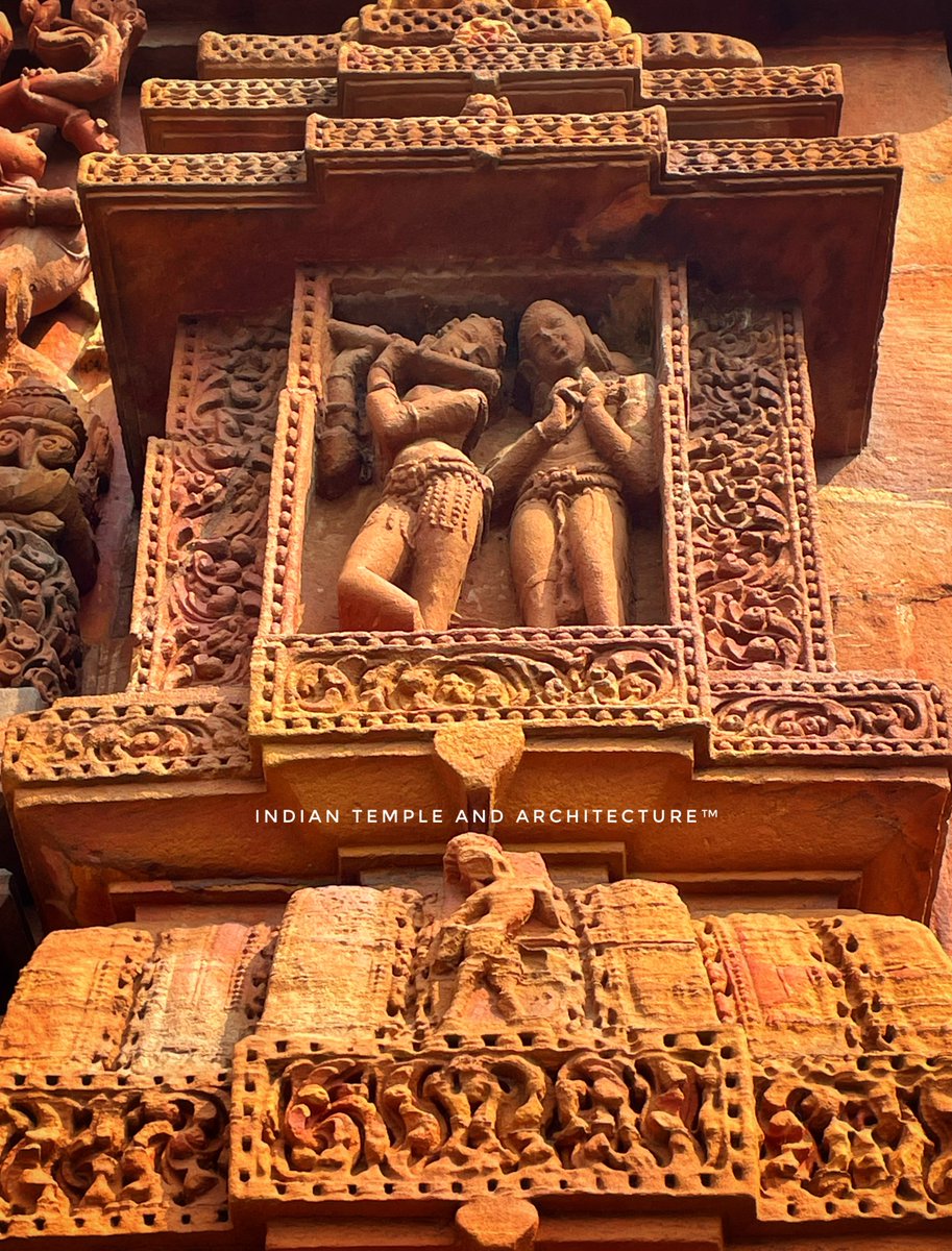 देवी कृष्णामयी प्रोक्ता राधिका परदेवता ।
सर्वलक्ष्मीमयी सर्वस्यान्तःसंमोहिनी परा। 

Pulchritudinous sculpture of Devi Radha & Shree Krishna inside a peedha niche on the north wall of its gandi portion, Brahmeshvara Temple, Bhubaneswar, Odisha. 9th-10th century. 🙏🏽

#janamashtami