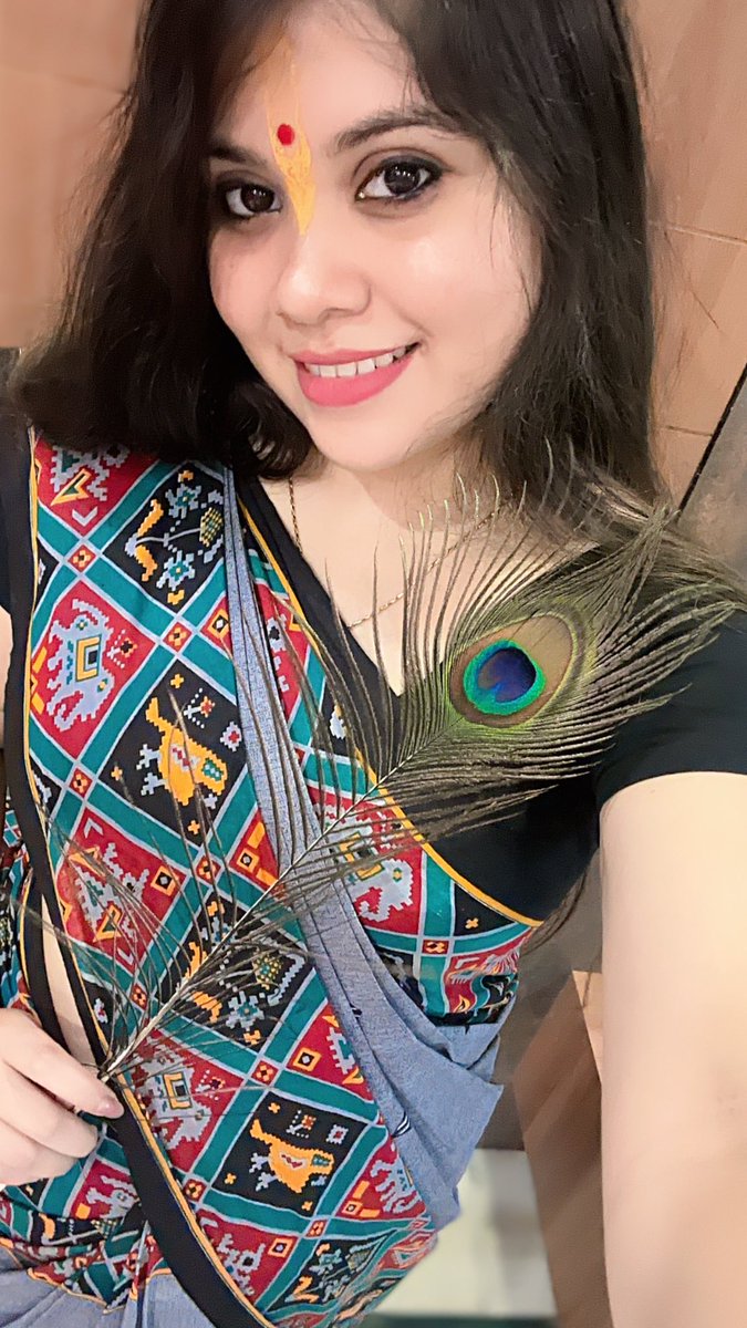 SubhasmitaSah20's tweet photo. प्रेम ही कृष्ण है। कृष्ण ही प्रेम है ।।🧿❤️ 
Happy Janmashtami ❤️ https://t.co/wzBT9R8tLw