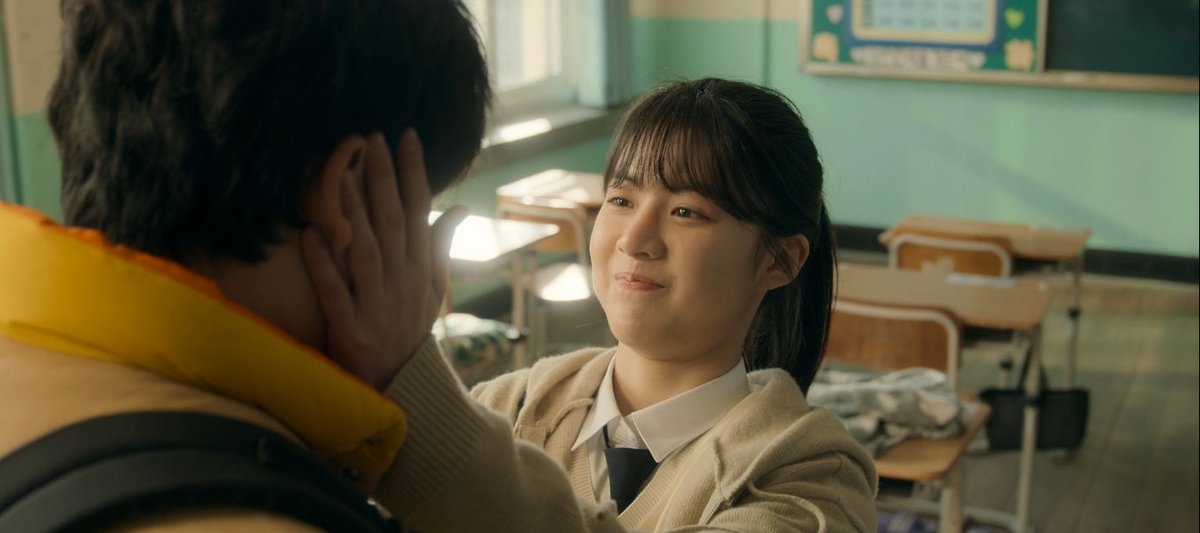 hyovrse's tweet photo. my favourite loser and girlboss are back <3 #movingep15 https://t.co/pMH1wcmLDK