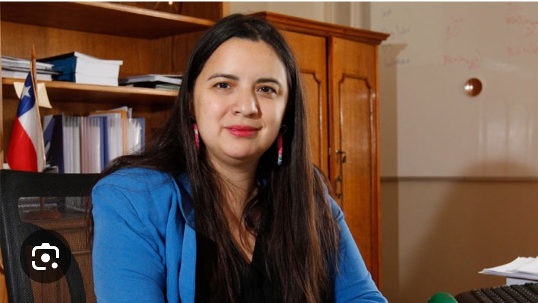 ¿La mejor Directora de Presupuestos aún no renuncia?
* Se equivocó en 800 MUSD en planilla Excel.
* Ha cambiado 3 veces su declaración intereses.
*Quitó requisitos para traspasar $$$ a Fundaciones.
* Se olvidó que era Directora Fundación de <a href="/RDemocratica/">Revolución Democrática</a> y que era asesora de 🐀