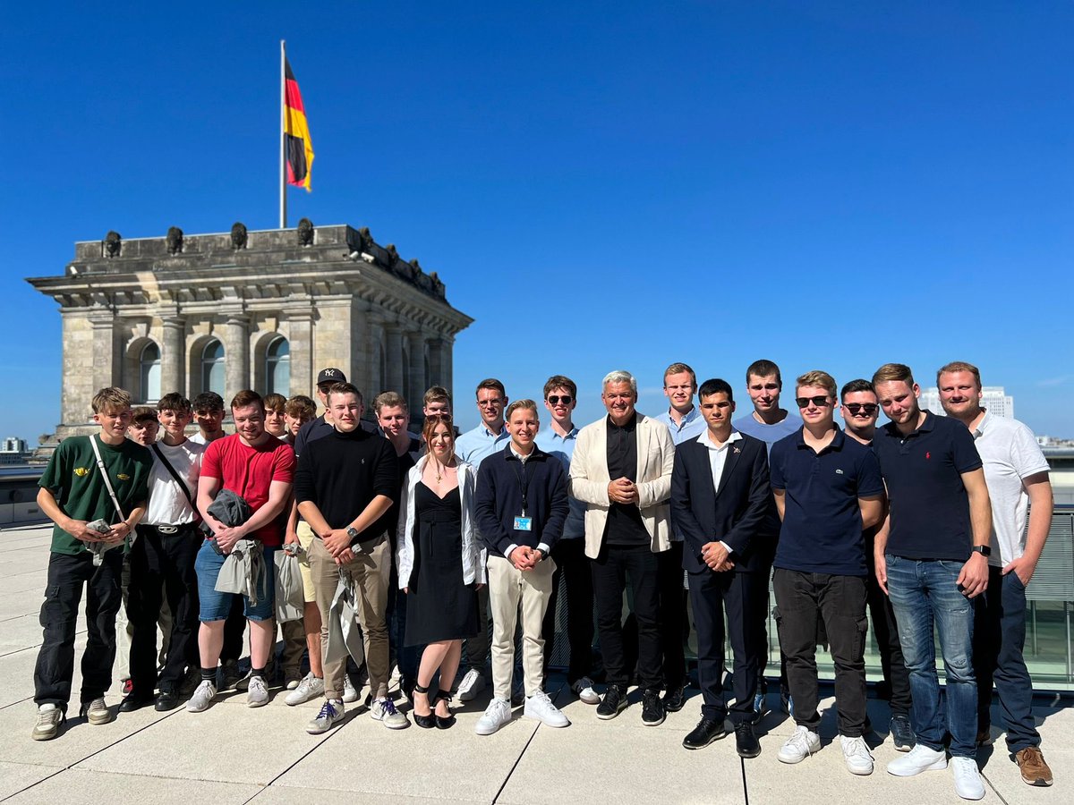 JU Kreis Unna (@ju_kreisunna) on Twitter photo Viel los in #Berlin! 🏛️
Auf Einladung unseres Freund & Förderers <a href="/HueppeMdB/">Hubert Hüppe</a> besuchten wir mit 5️⃣0️⃣ Jugendlichen unsere Hauptstadt. 🚎
Viel Spaß hatten wir bei zahlreichen Besichtigungen und dem Besuch im #Bundestag! 💬
Wir kommen gerne wieder, lieber Hubert! 🤝🏻 Viel los in #Berlin! 🏛️
Auf Einladung unseres Freund & Förderers <a href="/HueppeMdB/">Hubert Hüppe</a> besuchten wir mit 5️⃣0️⃣ Jugendlichen unsere Hauptstadt. 🚎
Viel Spaß hatten wir bei zahlreichen Besichtigungen und dem Besuch im #Bundestag! 💬
Wir kommen gerne wieder, lieber Hubert! 🤝🏻